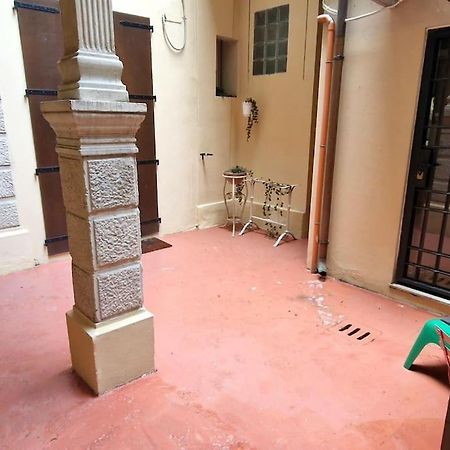 Central And Cozy Loft With Courtyard Bologna Exteriör bild